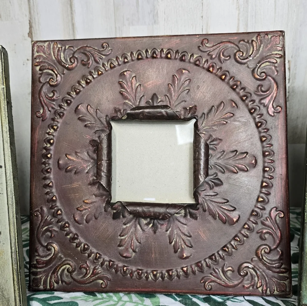Picture Frame Set of 3 Metal Easel Wall Decor Table Decor